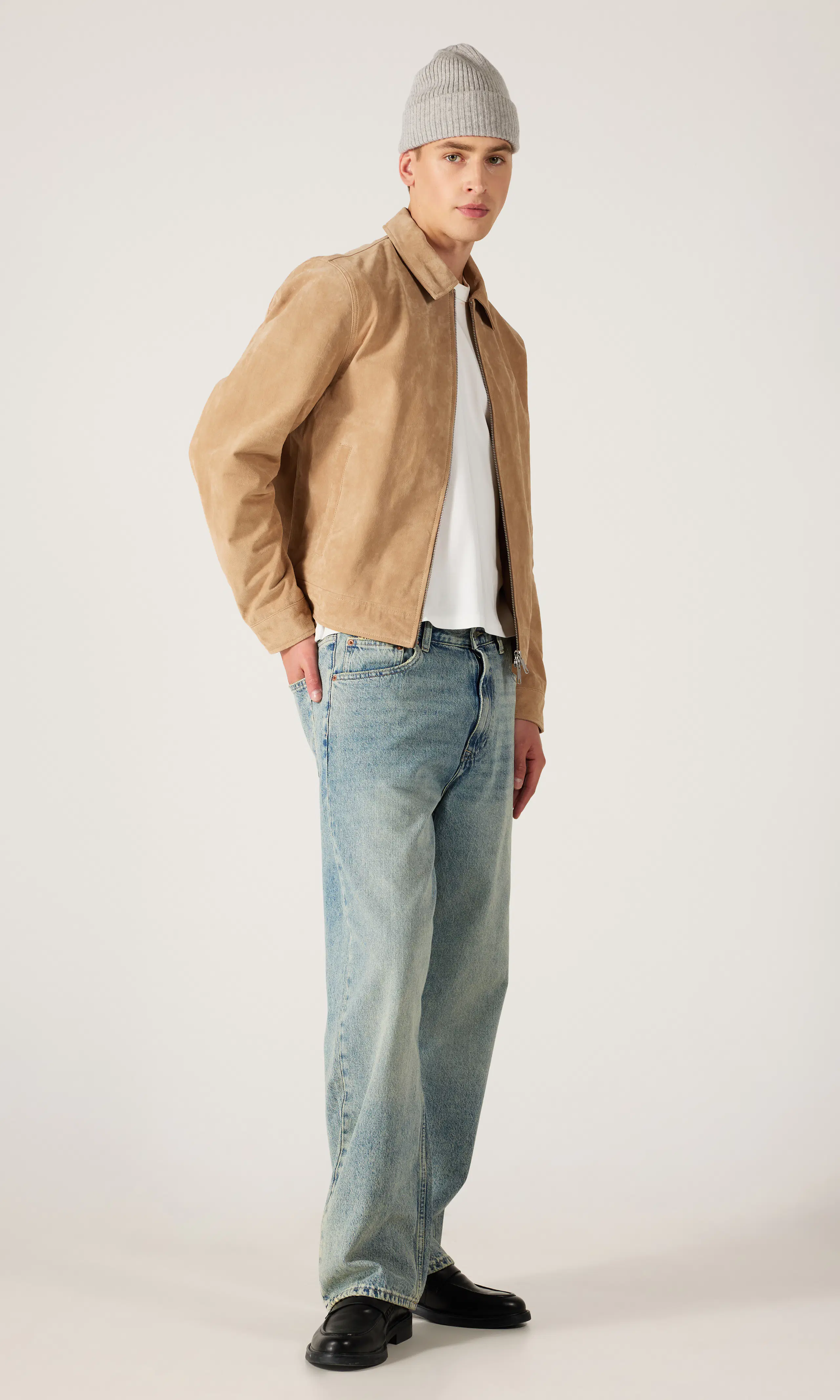 Suede Mocka Skinnjacka. Front 1. Model.