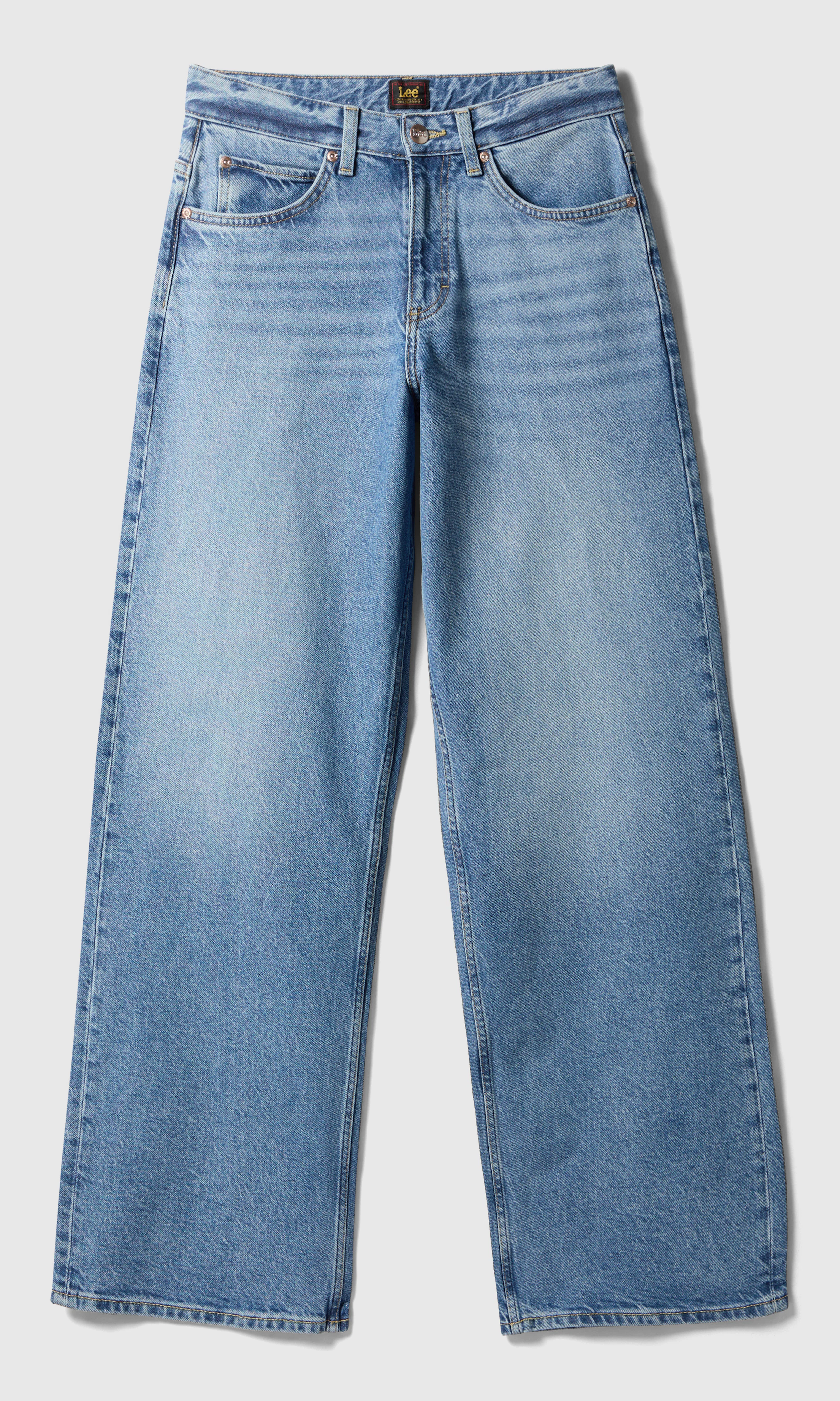 Rider Loose Jeans. Front. Flat.
